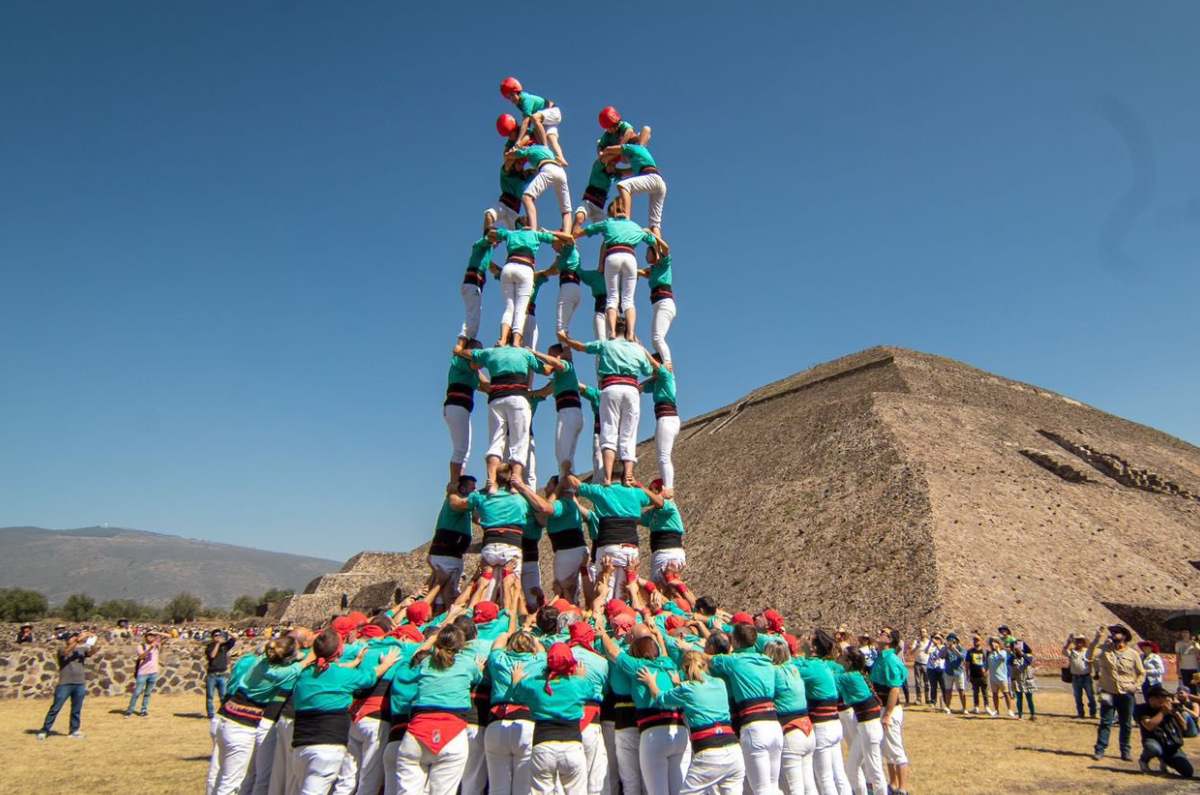 Torres Humanas Castellers De Vilafranca